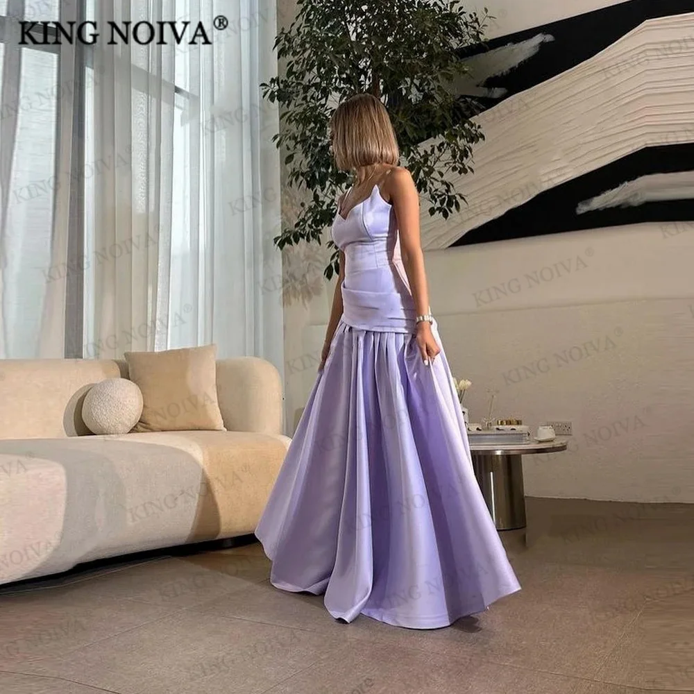 KING Elegant Strapless Sleeveless A-Line Satin Evening Dresses Backless Pleat Floor-Length Simple Prom Dress robe de soiréé
KING Elegant Strapless Sleeveless A-Line Satin Evening Dresses Backless Pleat Floor-Length Simple Prom Dress robe de soiréé