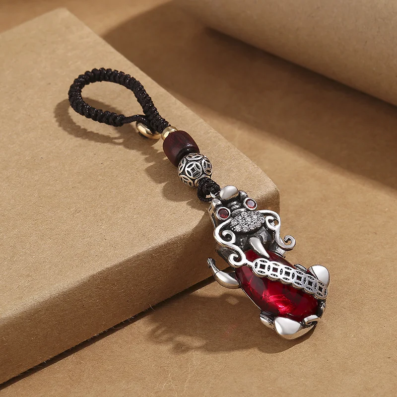Top Quality Crystal Red Wealth Animal Keychain Men's and Women's Car Pendant Vintage Lucky Pixiu Necklace Male Jewelry
Top Quality Crystal Red Wealth Animal Keychain Men's and Women's Car Pendant Vintage Lucky Pixiu Necklace Male Jewelry
