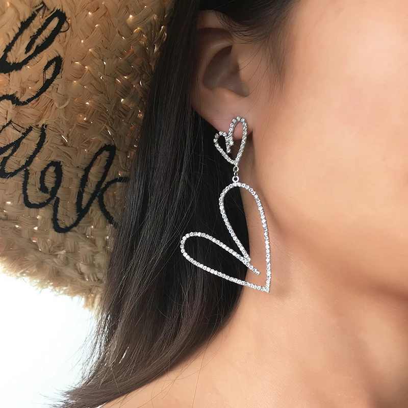 Boho Crystal Heart Long Tassel Pendant Earrings for Women Retro Alloy Drop Earring Fashion Jewelry boucle d'oreille femme 2023
Boho Crystal Heart Long Tassel Pendant Earrings for Women Retro Alloy Drop Earring Fashion Jewelry boucle d'oreille femme 2023