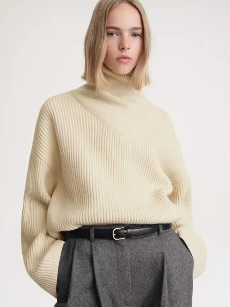 Autumn Winter New Women Threaded Hanging Collar High Collar Drop Shoulder Solid Color Knitted Pullover
Autumn Winter New Women Threaded Hanging Collar High Collar Drop Shoulder Solid Color Knitted Pullover