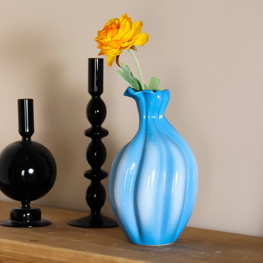 Modern Simple Blue Vase for Dried Flower Home Decoration Crafts Ceramic Vases Living Room Table Ornament Porcelain Garden Decor
Modern Simple Blue Vase for Dried Flower Home Decoration Crafts Ceramic Vases Living Room Table Ornament Porcelain Garden Decor