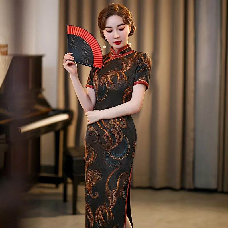 Traditional Mandarin Collar Cheongsam Short Sleeve Printed Satin Qipao Chinese Women Dress
Traditional Mandarin Collar Cheongsam Short Sleeve Printed Satin Qipao Chinese Women Dress