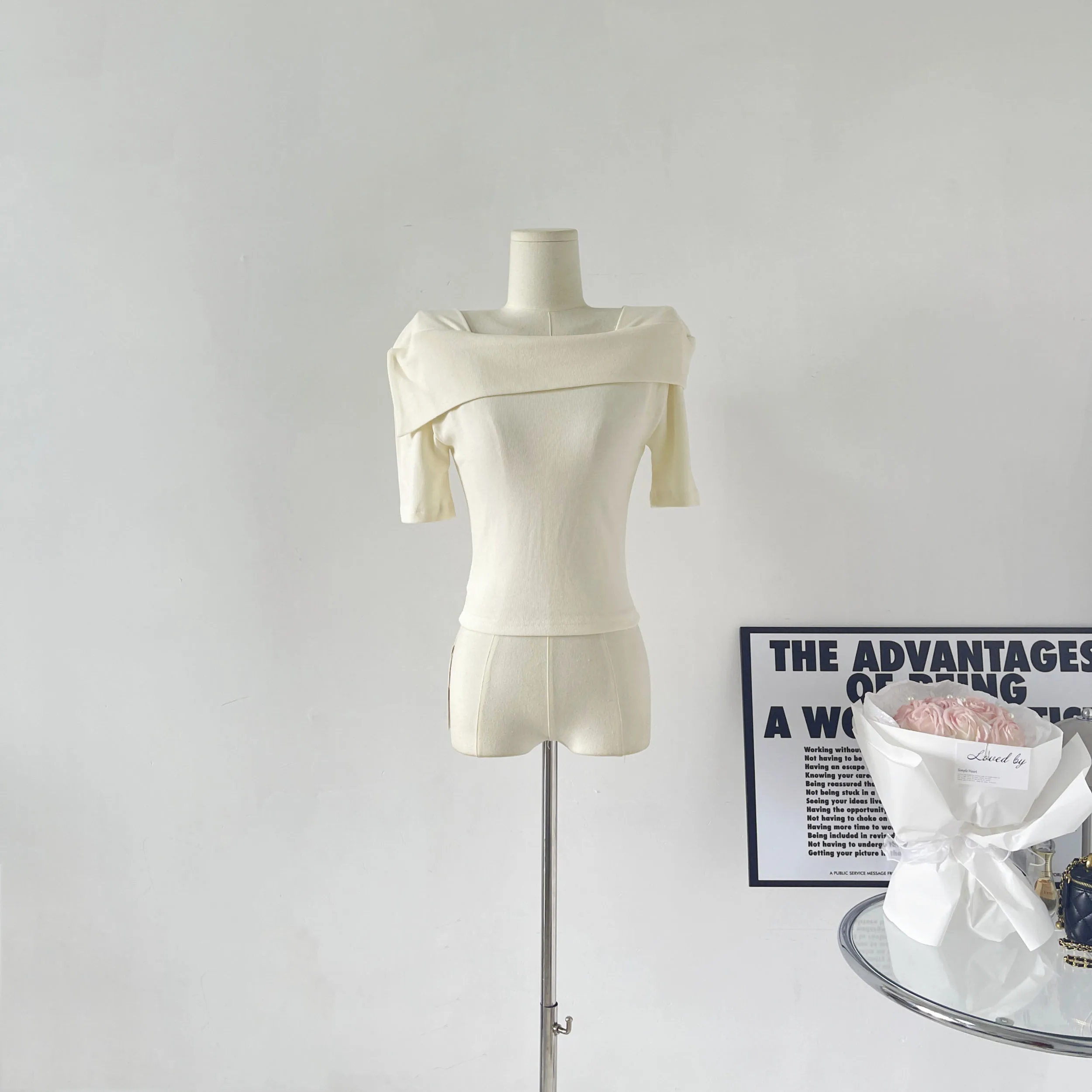 Y2k Slim Top Women Summer Tight Chic A Line Neck Short Sleeve T-shirt Women's Aesthetic Fashion Tees
Y2k Slim Top Women Summer Tight Chic A Line Neck Short Sleeve T-shirt Women's Aesthetic Fashion Tees