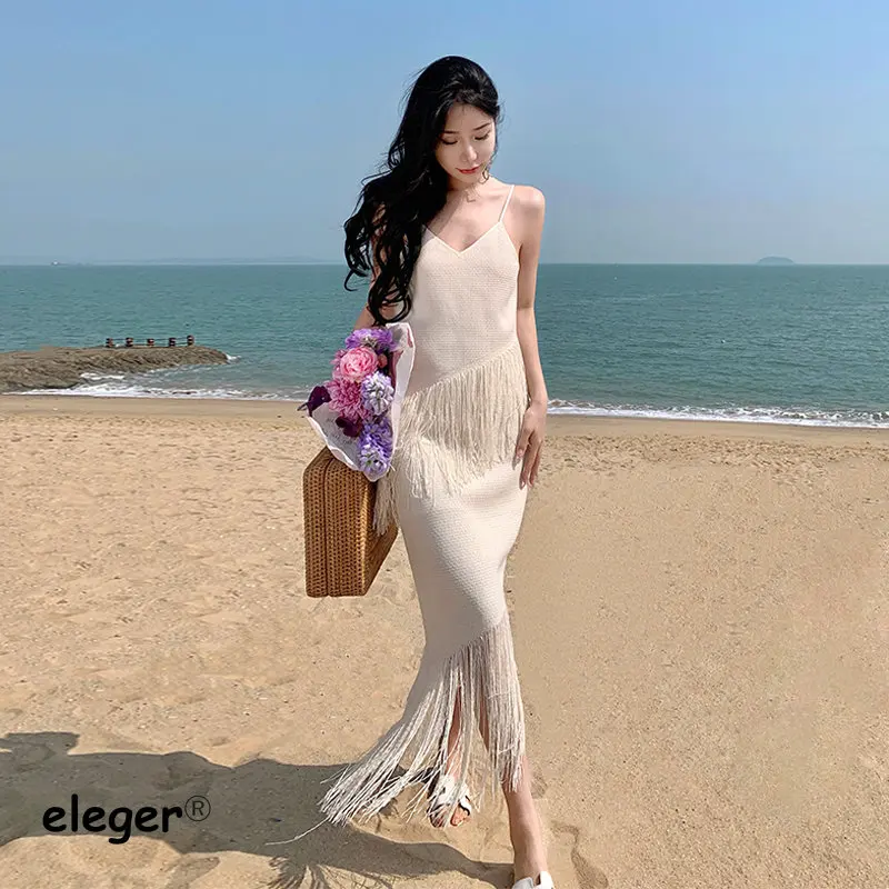 2023 New Elegant Tassel Fashion Midi Fairy Dresses Apricot Y2K Strappy Clothing Long Dresses Casual Beach Summer Dress for Women
2023 New Elegant Tassel Fashion Midi Fairy Dresses Apricot Y2K Strappy Clothing Long Dresses Casual Beach Summer Dress for Women
