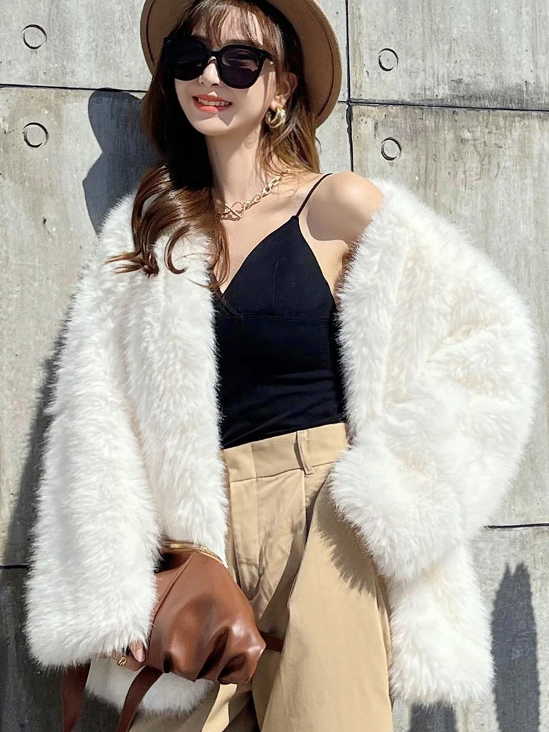 

winter new Eco friendly Fur Fashion Side Split V-neck Loose Fur Coat Women's Mid length Fox Hair coat 2024