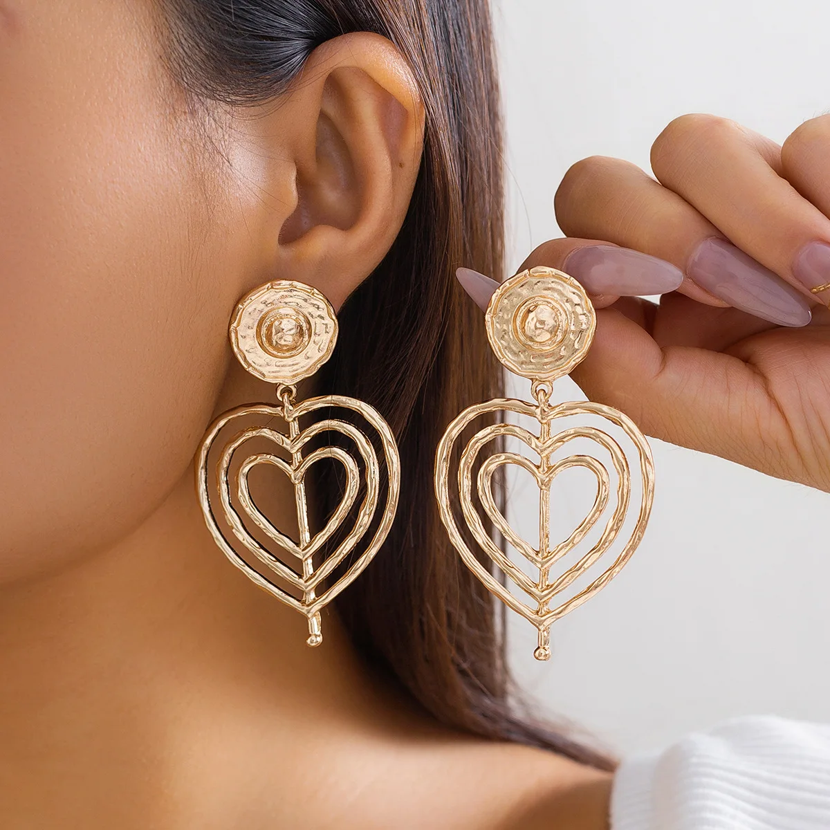 Punk Multi-layer Hollow Out Peach Heart Drop Earrings for Women Vintage Gold Color Irregular Creative Dangle Earrings Party
Punk Multi-layer Hollow Out Peach Heart Drop Earrings for Women Vintage Gold Color Irregular Creative Dangle Earrings Party