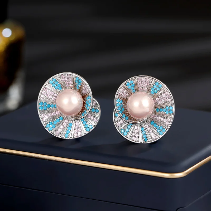 S925 Silver Needle New High Grade Retro Luxury Style Earrings With Zircon Pearl Design And Shell Earrings
S925 Silver Needle New High Grade Retro Luxury Style Earrings With Zircon Pearl Design And Shell Earrings