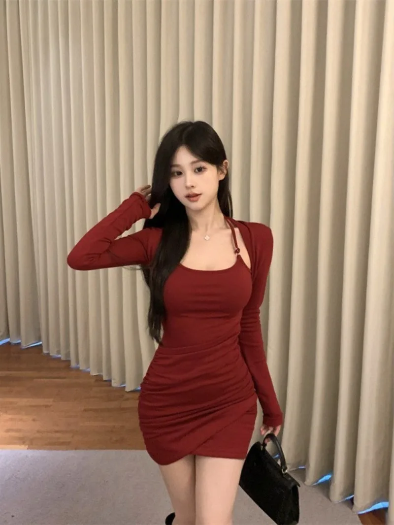 Fake two-piece neck hanging long sleeved dress for women in autumn and winter sexy pure desire style pleated waist tight 523Z
Fake two-piece neck hanging long sleeved dress for women in autumn and winter sexy pure desire style pleated waist tight 523Z