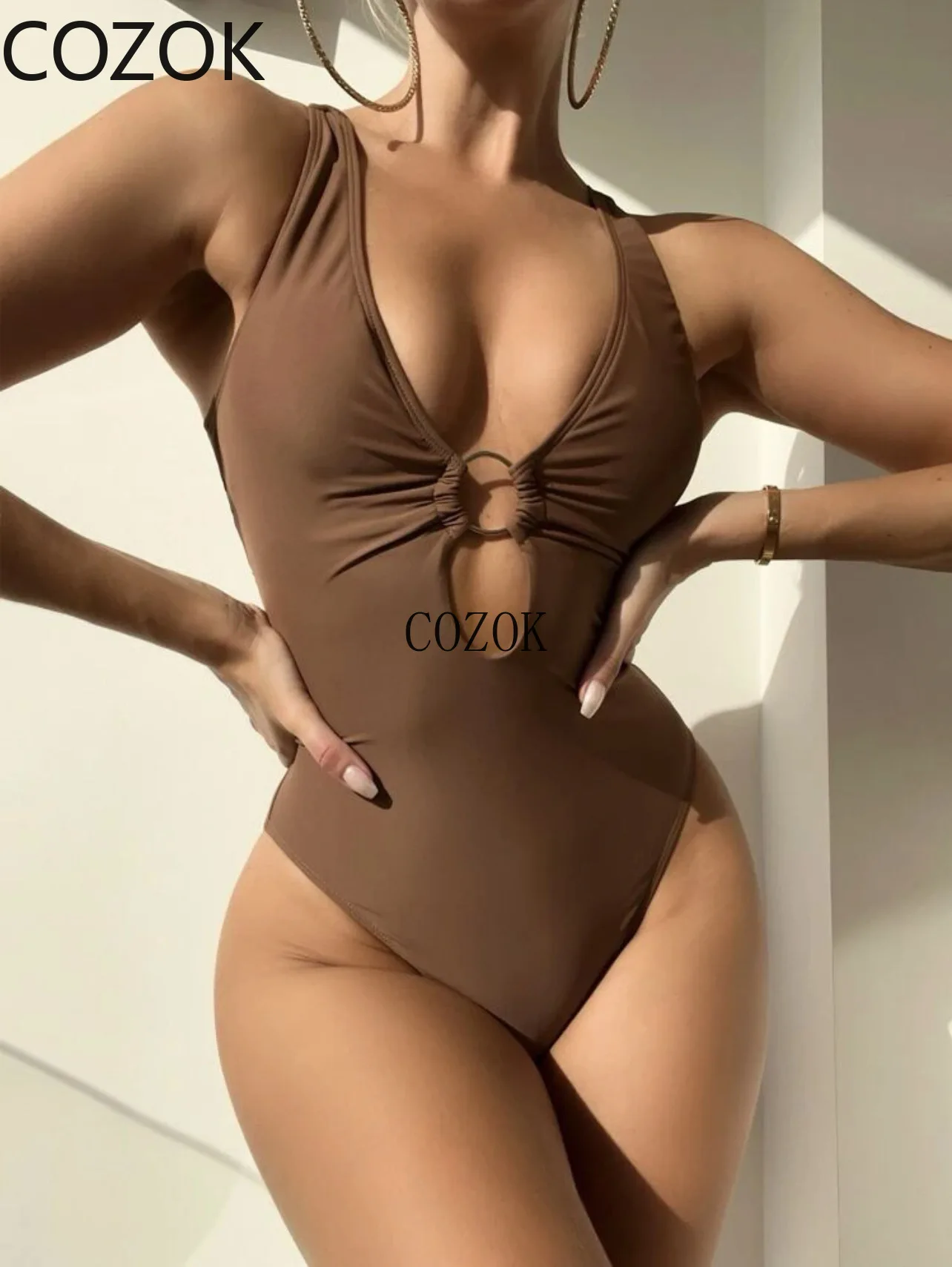 2023 Europe New Sexy Bikini Strap One-piece Swimsuit Solid Color Swimsuit Swimwear Bathing Suit Women
2023 Europe New Sexy Bikini Strap One-piece Swimsuit Solid Color Swimsuit Swimwear Bathing Suit Women