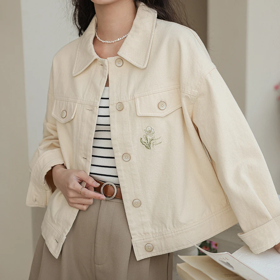 Lapel Fashion Floret Embroidery Denim Jacket New Solid Color Harajuku Long-sleeved Crop Top Sweet Streetwear Denim Jacket Women
Lapel Fashion Floret Embroidery Denim Jacket New Solid Color Harajuku Long-sleeved Crop Top Sweet Streetwear Denim Jacket Women