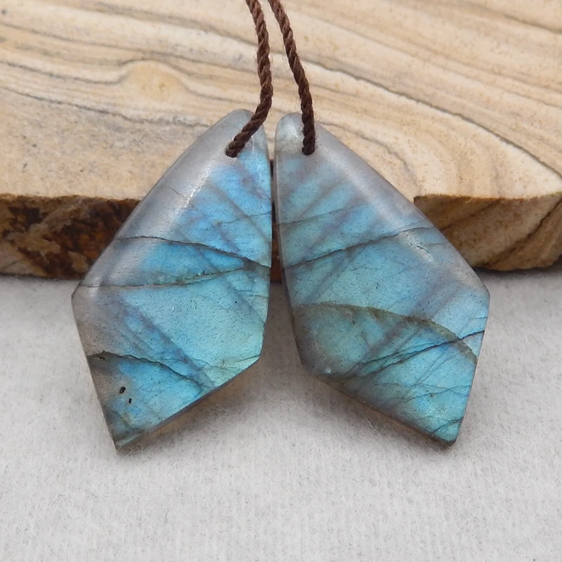 Popular Natural Stone Labradorite Earring Beads 28x15x4mm 5g Semiprecious Fashion Jewelry Accessories
Popular Natural Stone Labradorite Earring Beads 28x15x4mm 5g Semiprecious Fashion Jewelry Accessories