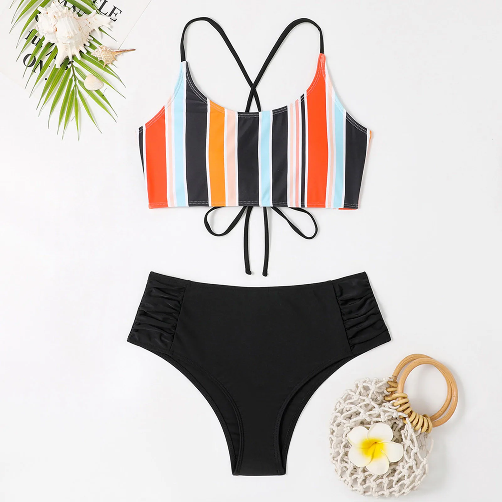 Купальник-бикини женский с чашками пуш-ап и стрингами
Купальник-бикини женский с чашками пуш-ап и стрингами