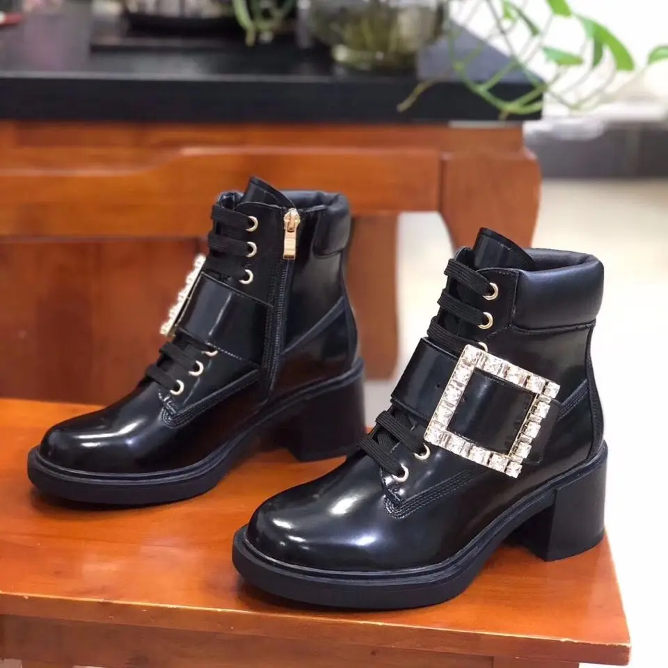 Stars with The Same Martin Boots 2023 Winter New Rv Platform Booster Boots Women's Thick Heel Chelsea Ankle Boots Leather
Stars with The Same Martin Boots 2023 Winter New Rv Platform Booster Boots Women's Thick Heel Chelsea Ankle Boots Leather