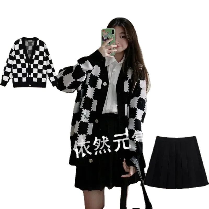 Fashion Suit Female Spring and Autumn Cardigan Knitted Female College Style Net Red Pleated Skirt Temperament Two-piece Suit
Fashion Suit Female Spring and Autumn Cardigan Knitted Female College Style Net Red Pleated Skirt Temperament Two-piece Suit