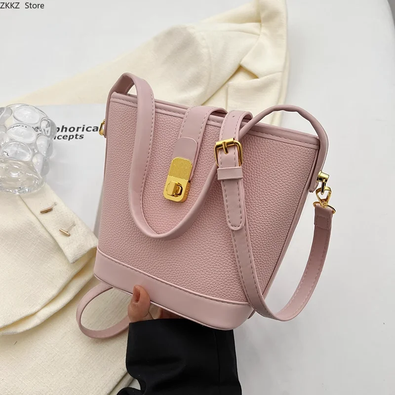 

Advanced Texture Minority Women's Shoulder Bag 2023 New Women's Underarm Bag Summer Popular Cash Burst Crossbody Bag Bucket Bag
