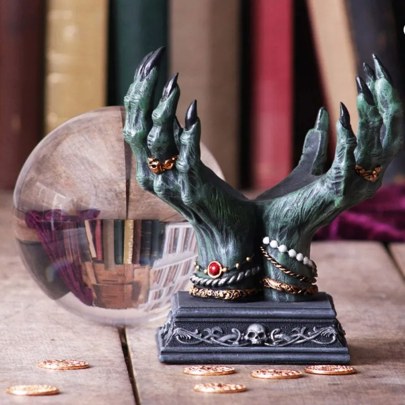 Devil Hand Crystal Ball Bracket, Desktop Decoration Storage, Witchcraft Tarot, Halloween Ornament
Devil Hand Crystal Ball Bracket, Desktop Decoration Storage, Witchcraft Tarot, Halloween Ornament