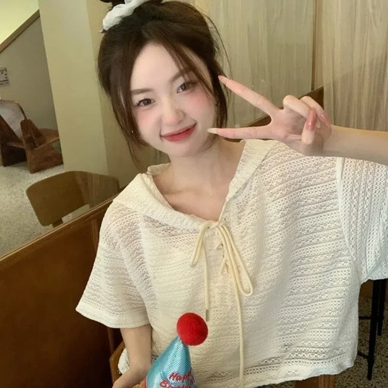 Solid Color Hooded Short Casual Hollow Out T Shirts Summer New Fashion Sweet Simplicity Tops Tees Youth Korean Women Clothing
Solid Color Hooded Short Casual Hollow Out T Shirts Summer New Fashion Sweet Simplicity Tops Tees Youth Korean Women Clothing