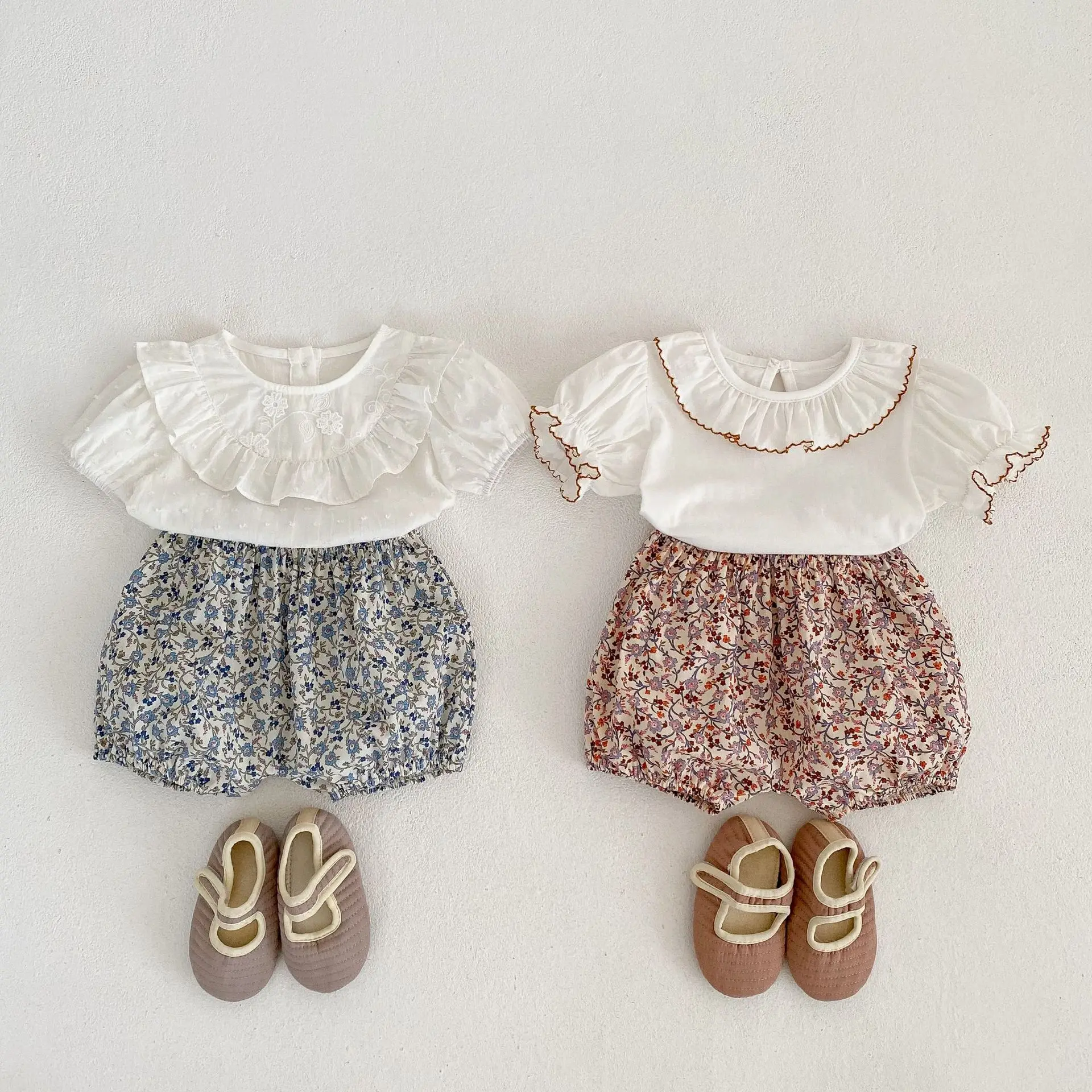 Toddler Two Piece Sets Girls 2023 Summer Simple Short Sleeve Doll Shirt Tops Baby Girls Floral Bloomers Baby Kids Clothes Set
Toddler Two Piece Sets Girls 2023 Summer Simple Short Sleeve Doll Shirt Tops Baby Girls Floral Bloomers Baby Kids Clothes Set
