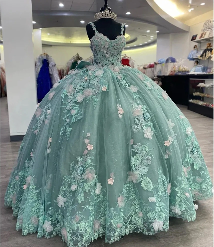 Mint Green Princess Quinceanera Dresses Ball Gown Spaghetti Straps Appliques Sweet 16 Dresses 15 Años Mexican
Mint Green Princess Quinceanera Dresses Ball Gown Spaghetti Straps Appliques Sweet 16 Dresses 15 Años Mexican