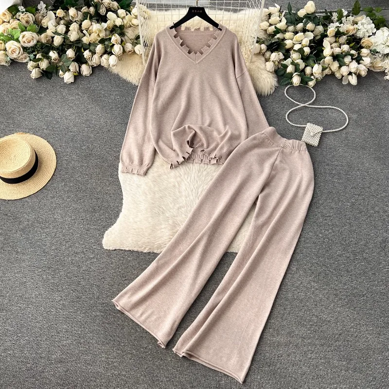 Casual Loose Knit 2-Piece Pant Sets for Autumn/Winter Women's Set New Korean Chic V-neck Full Sleeve Sweater+Wide Leg Pants Set 
Casual Loose Knit 2-Piece Pant Sets for Autumn/Winter Women's Set New Korean Chic V-neck Full Sleeve Sweater+Wide Leg Pants Set