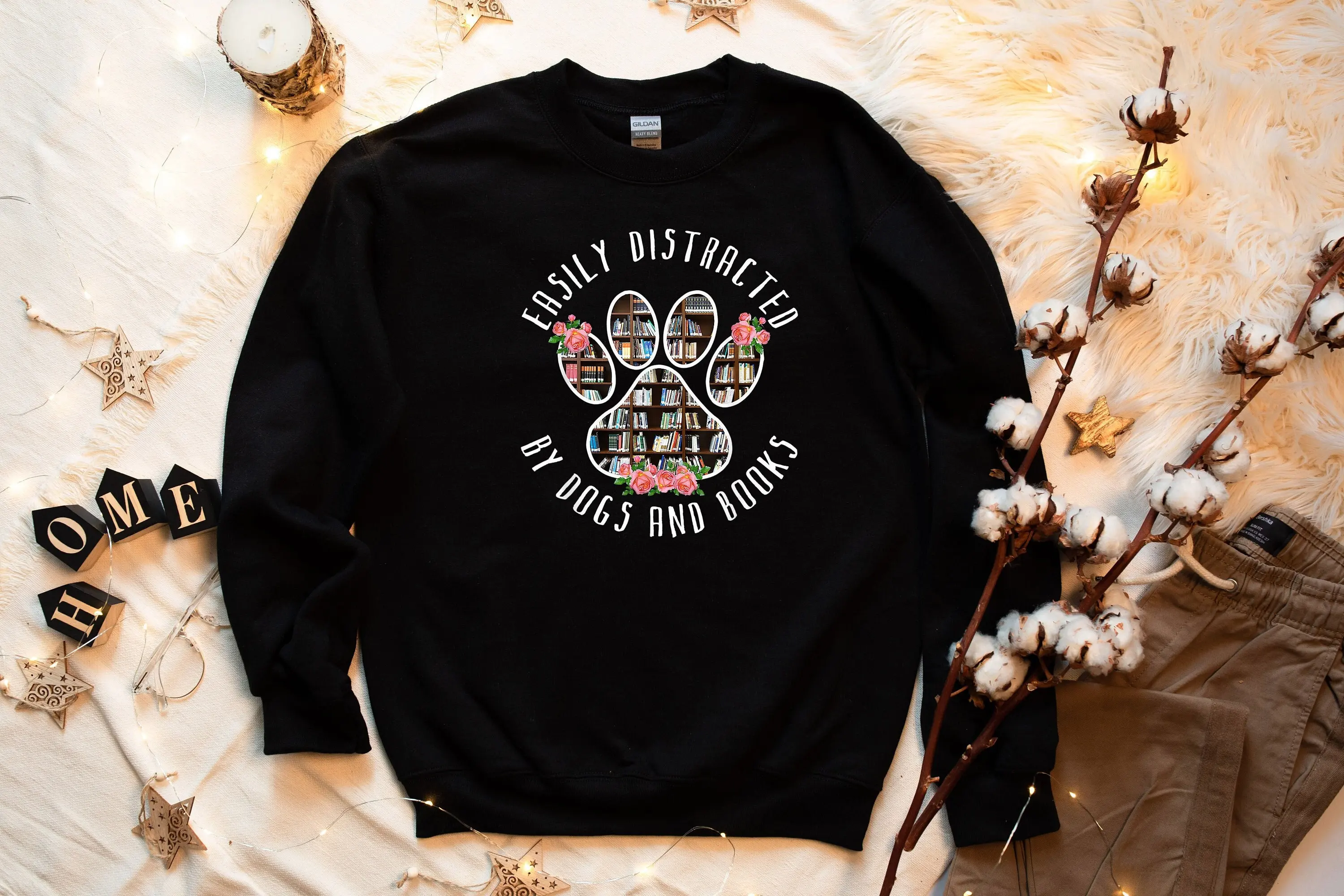 

Easily Distracted Dogs and Books Slogan Women Sweatshirt Cartoon Dog's Paw Flowers Bookshelf Print Reader Lover Female Clothes
