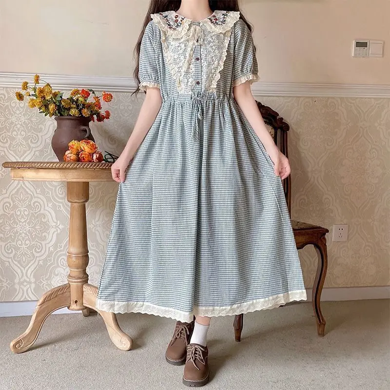 Mori Girl Style Sweet Cute Doll Collar Plaid Dress Women Summer Vintage Lace Embroidery A-Line Aesthetic Long Dresses Vestidos
Mori Girl Style Sweet Cute Doll Collar Plaid Dress Women Summer Vintage Lace Embroidery A-Line Aesthetic Long Dresses Vestidos