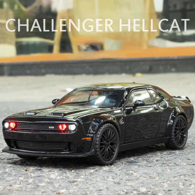 

1:32 Dodge Challenger Hellcat Redeye Alloy Die Cast Muscle Car Model Sound and Light Children's Toy Collectibles Birthday Gift