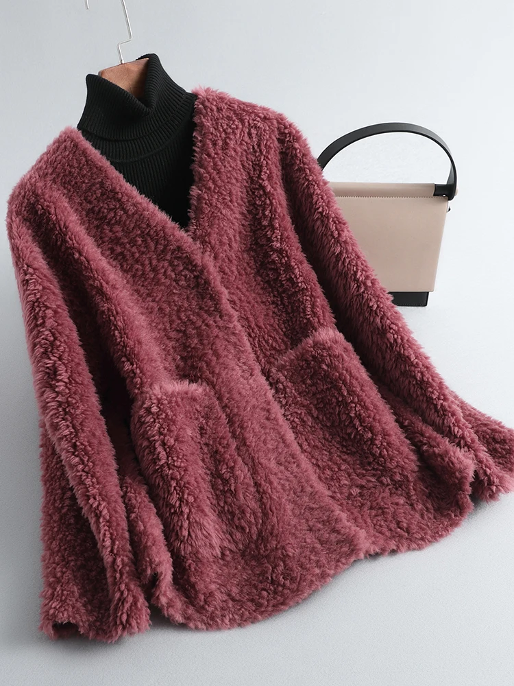 2023 Winter New Haining Granular Sheep Fleece Coat with Leather and Wool Integrated Young Short Lamb Fur Grass Coat for Women
2023 Winter New Haining Granular Sheep Fleece Coat with Leather and Wool Integrated Young Short Lamb Fur Grass Coat for Women