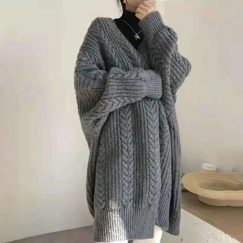 Autumn and Winter New Outerwear Knitted Cardigan Retro Fashion Simple Thickened Loose Twist Mid-length Women's Sweater Coat
Autumn and Winter New Outerwear Knitted Cardigan Retro Fashion Simple Thickened Loose Twist Mid-length Women's Sweater Coat