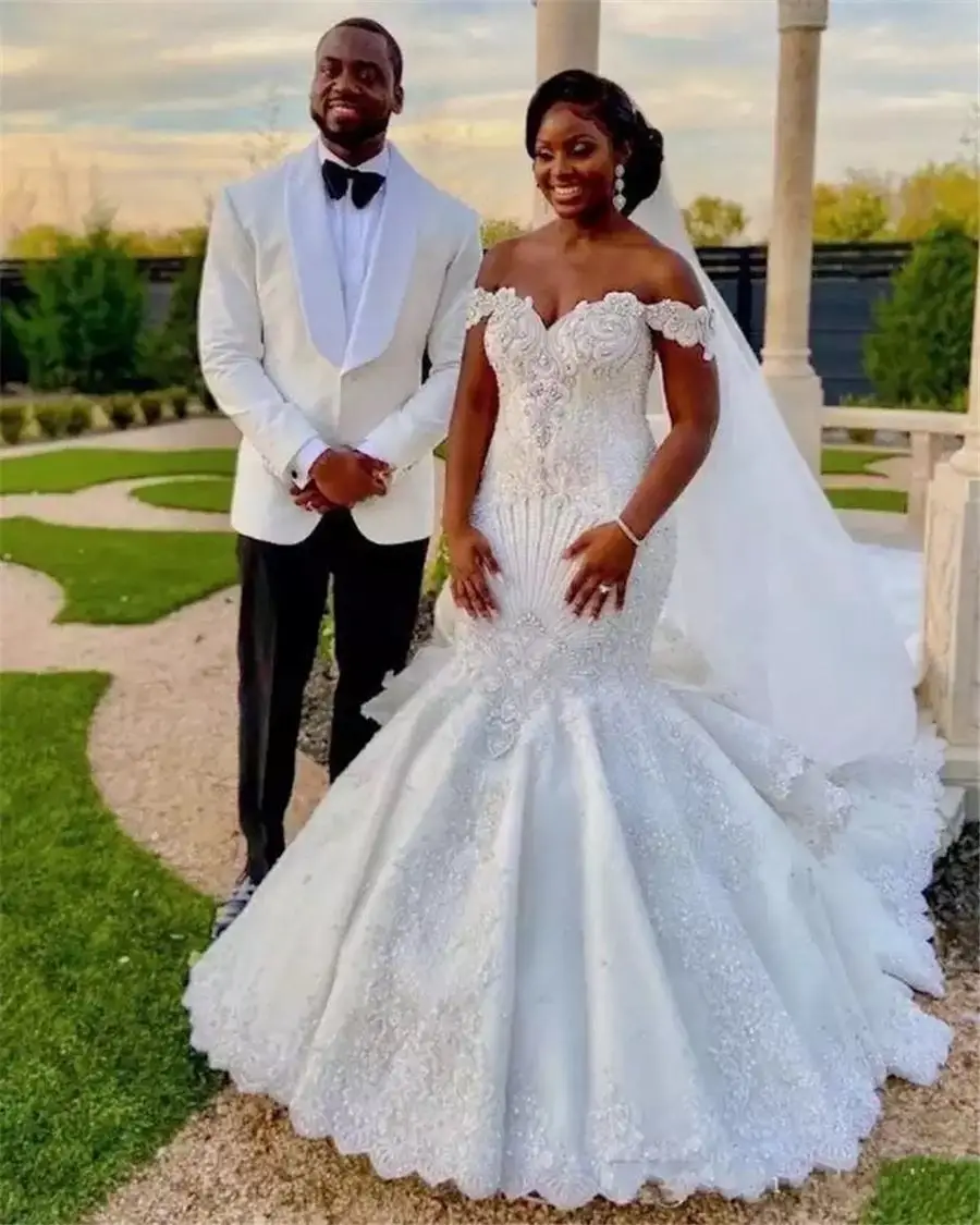Fashion Embroidered Wedding Dress Off Shoulder Mermaid African Custom Made Beaded Bridal Gown
Fashion Embroidered Wedding Dress Off Shoulder Mermaid African Custom Made Beaded Bridal Gown