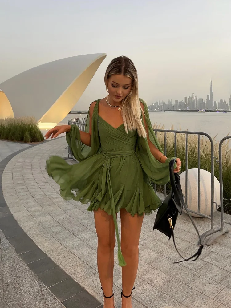 Summer Chic Green Pleated Backless Lace Up Mini Dress Chic V Neck Split Long Sleeved Short Dresses Chic Lady High Street Wear
Summer Chic Green Pleated Backless Lace Up Mini Dress Chic V Neck Split Long Sleeved Short Dresses Chic Lady High Street Wear
