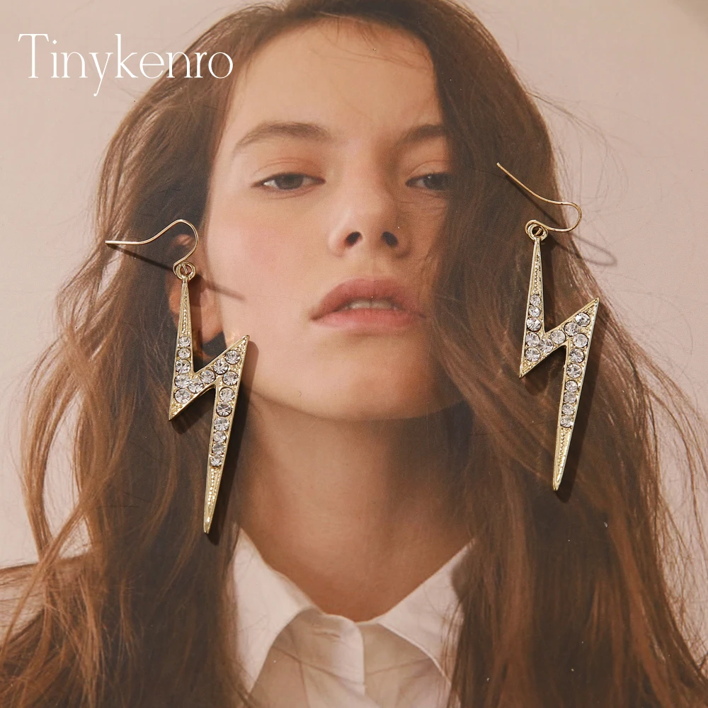 2022 New Fashion Lightning Drop Earrings Simple Bridal Engagement Wedding Jewelry Elegant Female Pendant Earrings Exquisite Gift
2022 New Fashion Lightning Drop Earrings Simple Bridal Engagement Wedding Jewelry Elegant Female Pendant Earrings Exquisite Gift