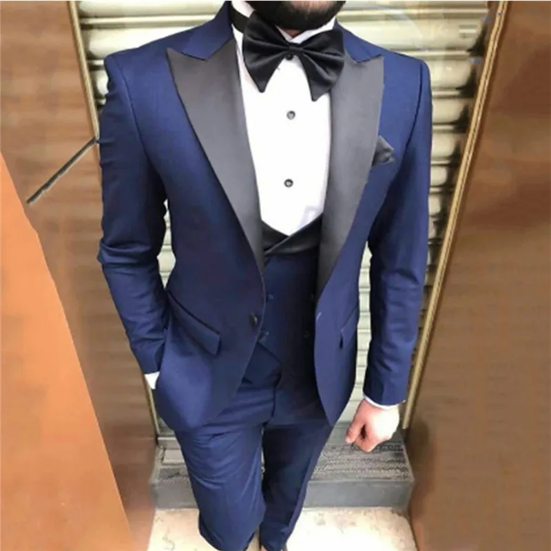 Dark Blue Formal Men Suit Sim Fit Wedding 3 Piece Groom Tuxedo New Smoking Jacket Vest with Pants Peaked Lapel Costume Homme
Dark Blue Formal Men Suit Sim Fit Wedding 3 Piece Groom Tuxedo New Smoking Jacket Vest with Pants Peaked Lapel Costume Homme