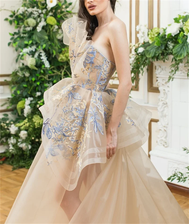 

Champagne A-line Applique Organza Floral Prom Dress Floor Length Evening Dresses Sweep Train Layered Strapless Ball Gown