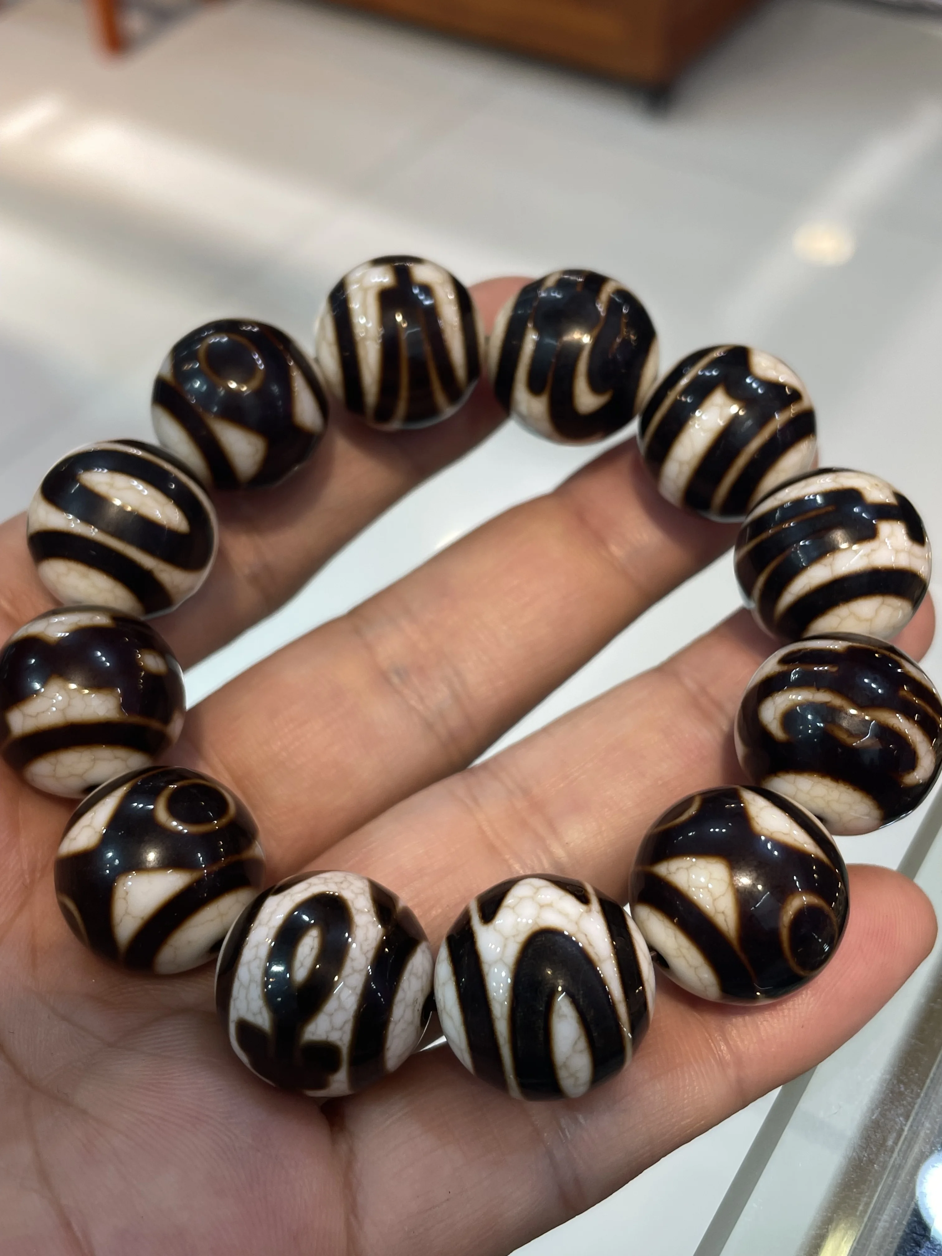 Magic Power Energy Tibetan Old Agate Multiple Symbol Big Round dZi Bead Bracelet Amulet LKbrother Talisman UPF220724A1
Magic Power Energy Tibetan Old Agate Multiple Symbol Big Round dZi Bead Bracelet Amulet LKbrother Talisman UPF220724A1