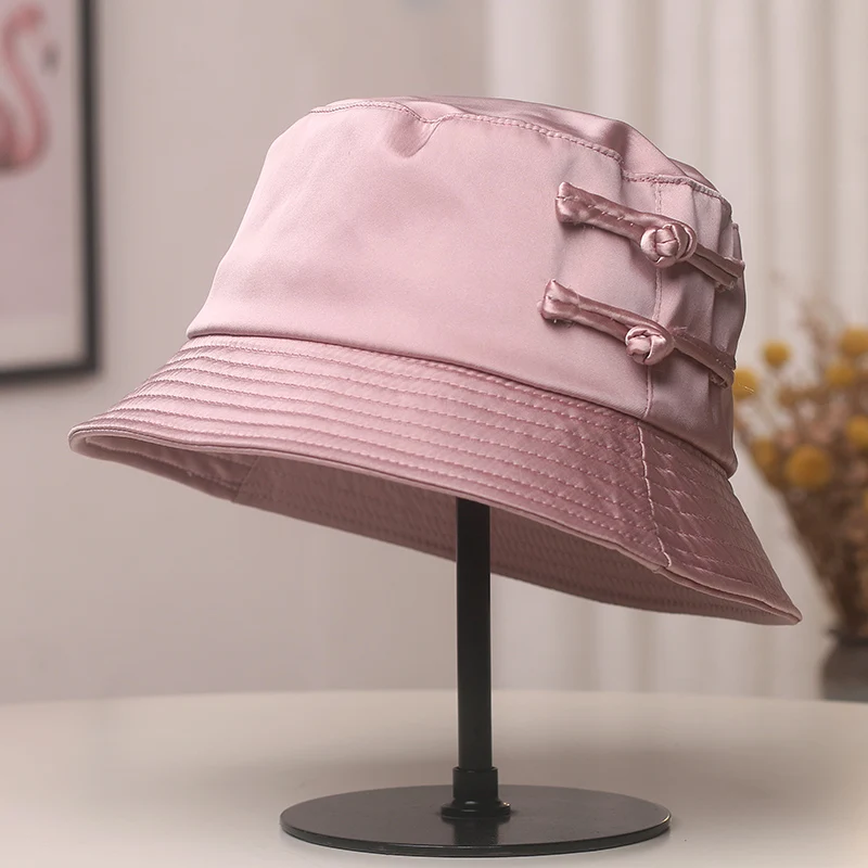 Retro Chinese Style Disc Buckle Silk Satin Bucket Hats 2024 Spring and Summer New Literary Versatile Sunscreen Women's Caps
Retro Chinese Style Disc Buckle Silk Satin Bucket Hats 2024 Spring and Summer New Literary Versatile Sunscreen Women's Caps