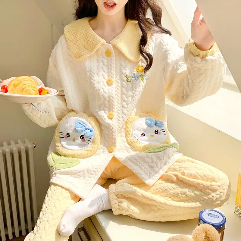 Kawaii Sanriod Anime Hello Kitty Pajamas for Women Winter New Thickened Large Size Home Clothes Pajamas Set Can Be Worn Outside
Kawaii Sanriod Anime Hello Kitty Pajamas for Women Winter New Thickened Large Size Home Clothes Pajamas Set Can Be Worn Outside