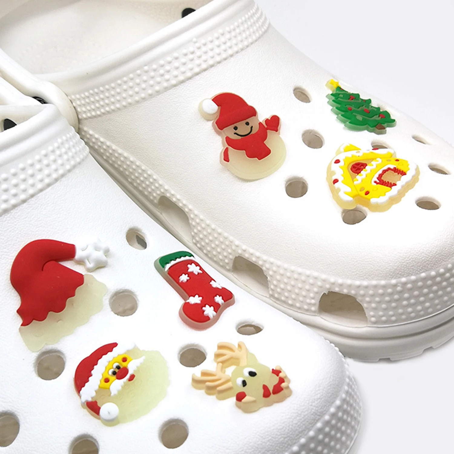 7Pcs/Set Christmas Tree Fluorescent Shoe Buckle PVC Cartoon Snowman Elk Cartoon Christmas DIY Shoe Charms Decoration Accessories
7Pcs/Set Christmas Tree Fluorescent Shoe Buckle PVC Cartoon Snowman Elk Cartoon Christmas DIY Shoe Charms Decoration Accessories