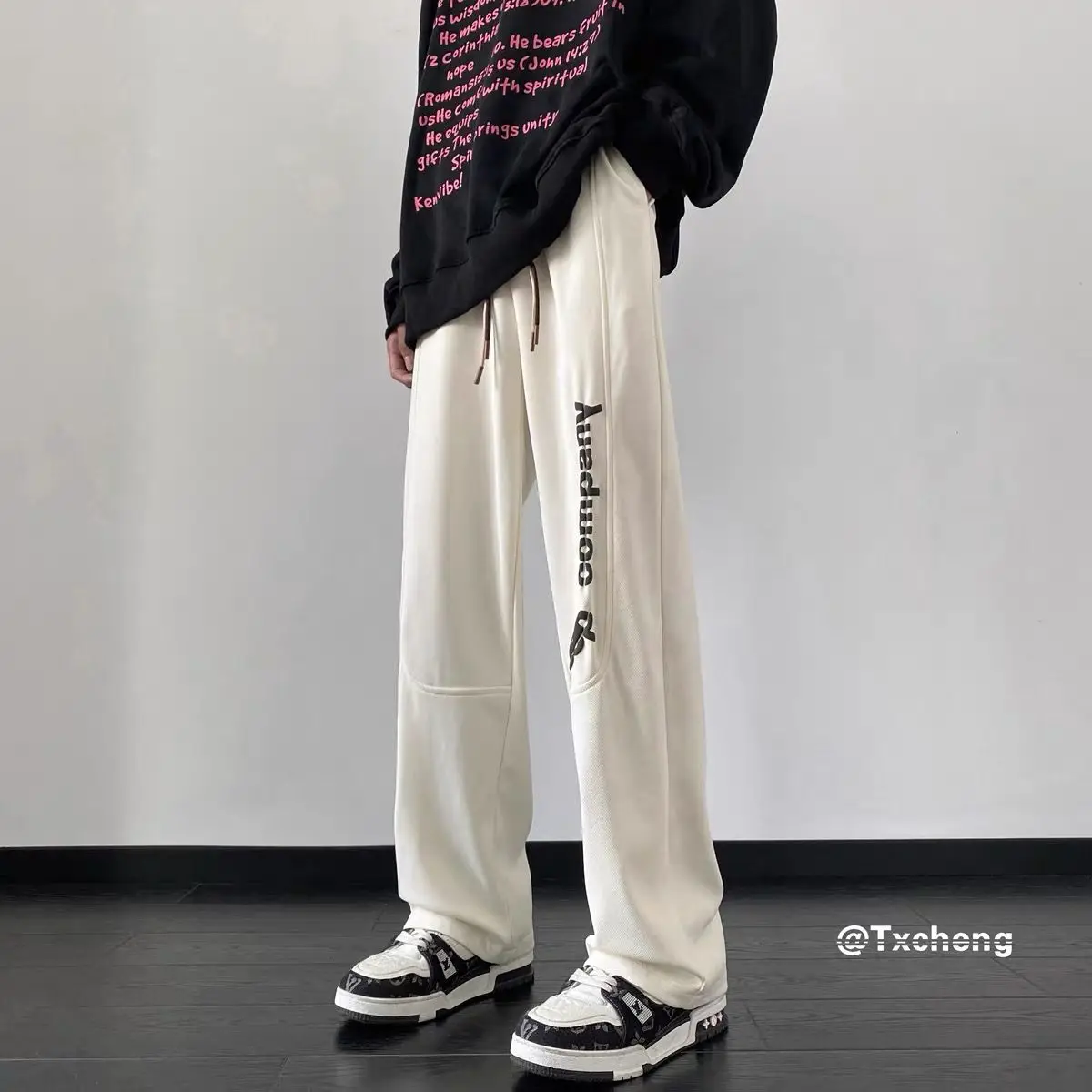 American style trendy hip-hop letter print personalized loose leg men and women autumn street straight casual sanitary pants
American style trendy hip-hop letter print personalized loose leg men and women autumn street straight casual sanitary pants