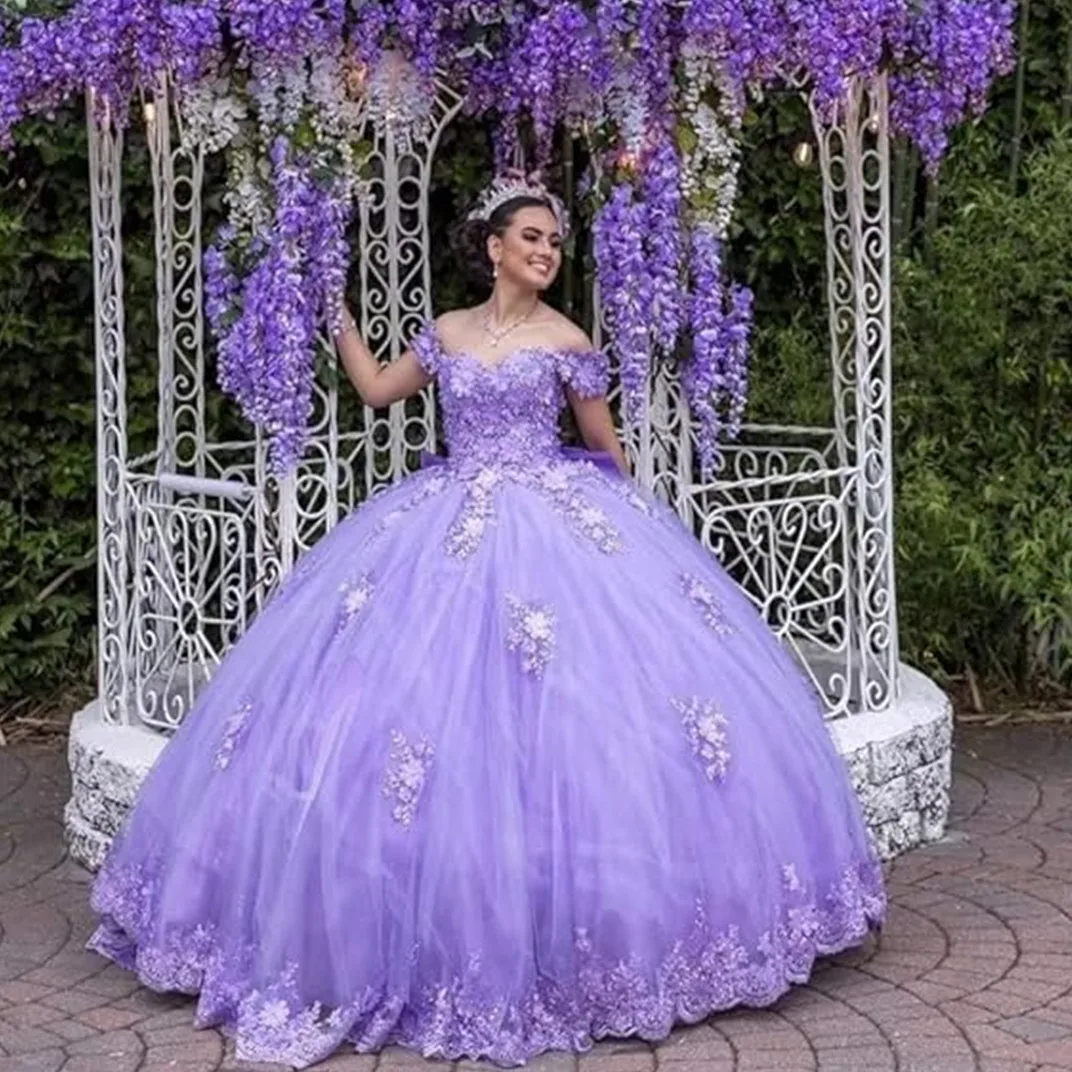 

Princess Off The Shoulder Lavender Ball Gown Quinceanera Dress Beaded Birthday Robes De Mariee Appliques Graduation Gown Lace Up