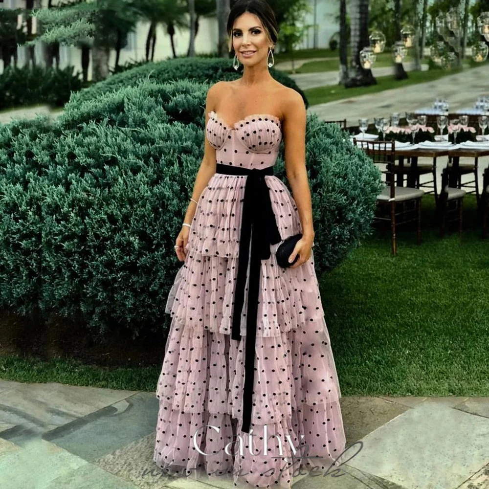 Cathy Elegant Tulle A-line vestidos de noche Off Shoulder Polka Dots Prom Dress Waistband فساتين للحفلات الراقصة
Cathy Elegant Tulle A-line vestidos de noche Off Shoulder Polka Dots Prom Dress Waistband فساتين للحفلات الراقصة