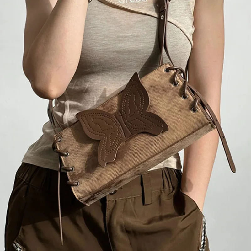 New 2023 Vintage Y2K Sweet and Cool Spicy Girl Underarm Shoulder Bag with Original Niche Design Hand Bags for Women 
New 2023 Vintage Y2K Sweet and Cool Spicy Girl Underarm Shoulder Bag with Original Niche Design Hand Bags for Women