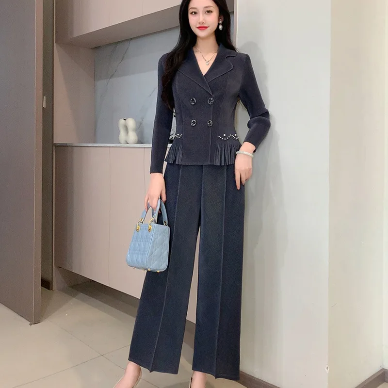 Miyake Temperament Fashion Suit Female Early Spring New Simple Solid Color Slim Thin High-end Pleated Top Straight Pants
Miyake Temperament Fashion Suit Female Early Spring New Simple Solid Color Slim Thin High-end Pleated Top Straight Pants