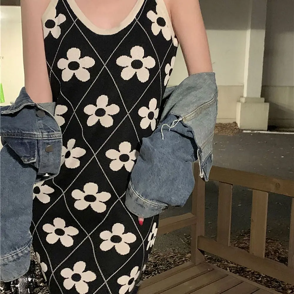 Waist Fold A-line Skirt Niche Design Black Blue Slim-fit Version Hottie Skirt Sensually Innocent Look Slip Dress Women Girls
Waist Fold A-line Skirt Niche Design Black Blue Slim-fit Version Hottie Skirt Sensually Innocent Look Slip Dress Women Girls