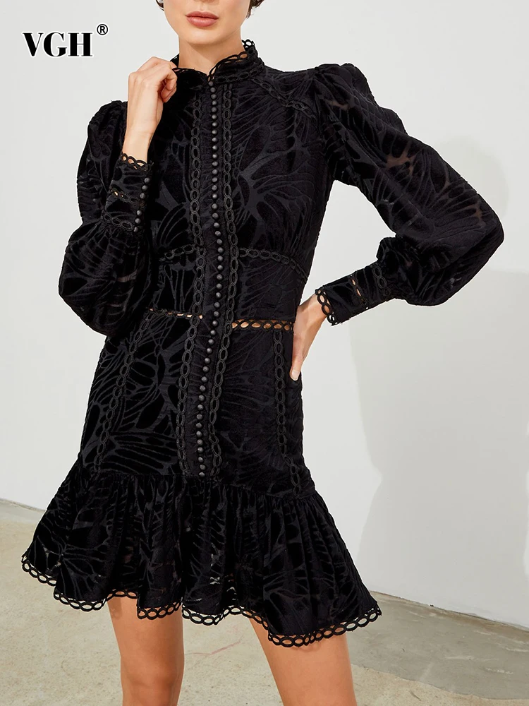 VGH Solid Spliced Lace Hollow Out Mini Dresses For Women Stand Collar Long Sleeve High Waist Embroidery Casual Dress Female New
VGH Solid Spliced Lace Hollow Out Mini Dresses For Women Stand Collar Long Sleeve High Waist Embroidery Casual Dress Female New