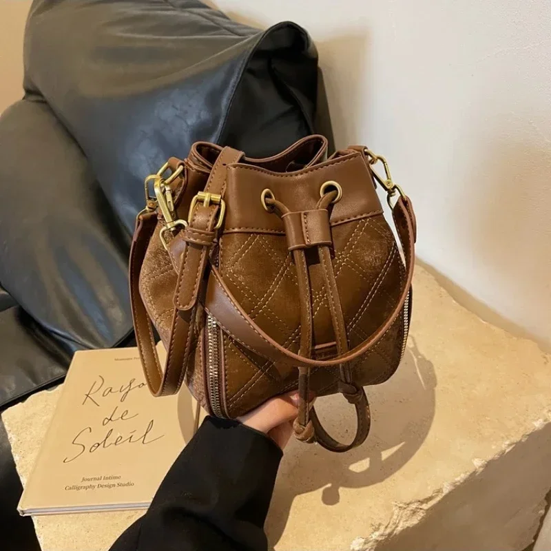 Advanced Sense Women's Shoulder Bags Drawstring Fashion New 2024 Light Luxury Trend Ladies Crossbody Bags Bolsas Femininas
Advanced Sense Women's Shoulder Bags Drawstring Fashion New 2024 Light Luxury Trend Ladies Crossbody Bags Bolsas Femininas