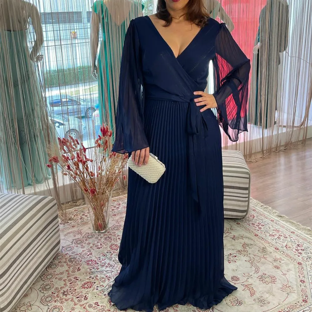 Elegant Chiffon Navy Blue Mother of the Bride Dress Plus Size A-Line V-Neck Floor Length Long Sleeve Party Dress for Women
Elegant Chiffon Navy Blue Mother of the Bride Dress Plus Size A-Line V-Neck Floor Length Long Sleeve Party Dress for Women