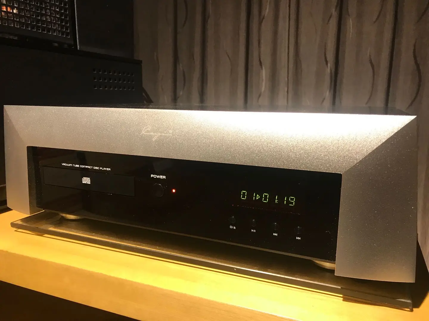 

2023 NEW Cayin Spark M-50CD high fidelity CD player gold-plated 6922EH*4 tube full balanced output 20Hz~20kHz ±0.5dB