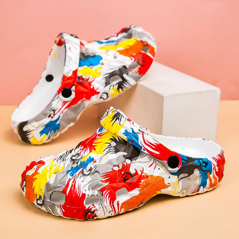 

New Fashion Colorful Printed Sandals for Men Women Comfortable Platform Sandals Size 36-47 Outdoor Summer Beach Shoes Men Zuecos