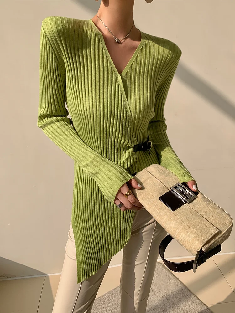 Large Shoulder Pad Contrast Leather Wrap Dress for Women Spring New Design Sense, Elegant and Slim Top
Large Shoulder Pad Contrast Leather Wrap Dress for Women Spring New Design Sense, Elegant and Slim Top